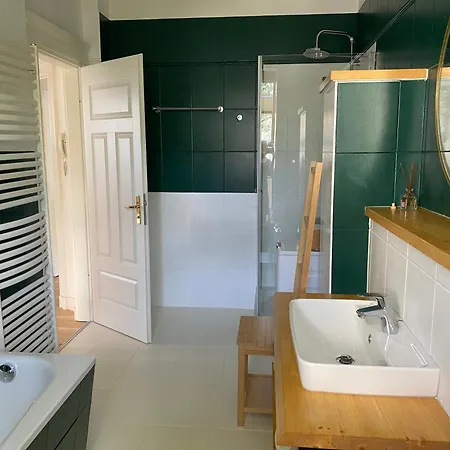 Appartement Neu Ausgestattete In - Ruhige Lage